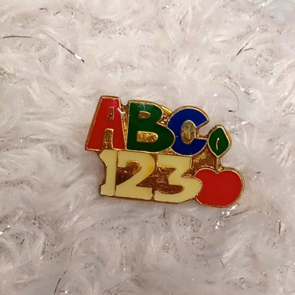 Vintage 1989 Fundwares ABC 123 Enamel Gold Tone Pin